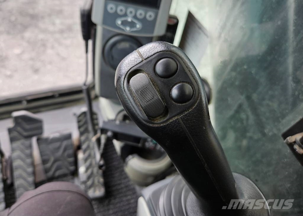 CAT 390 F حفارات زحافة