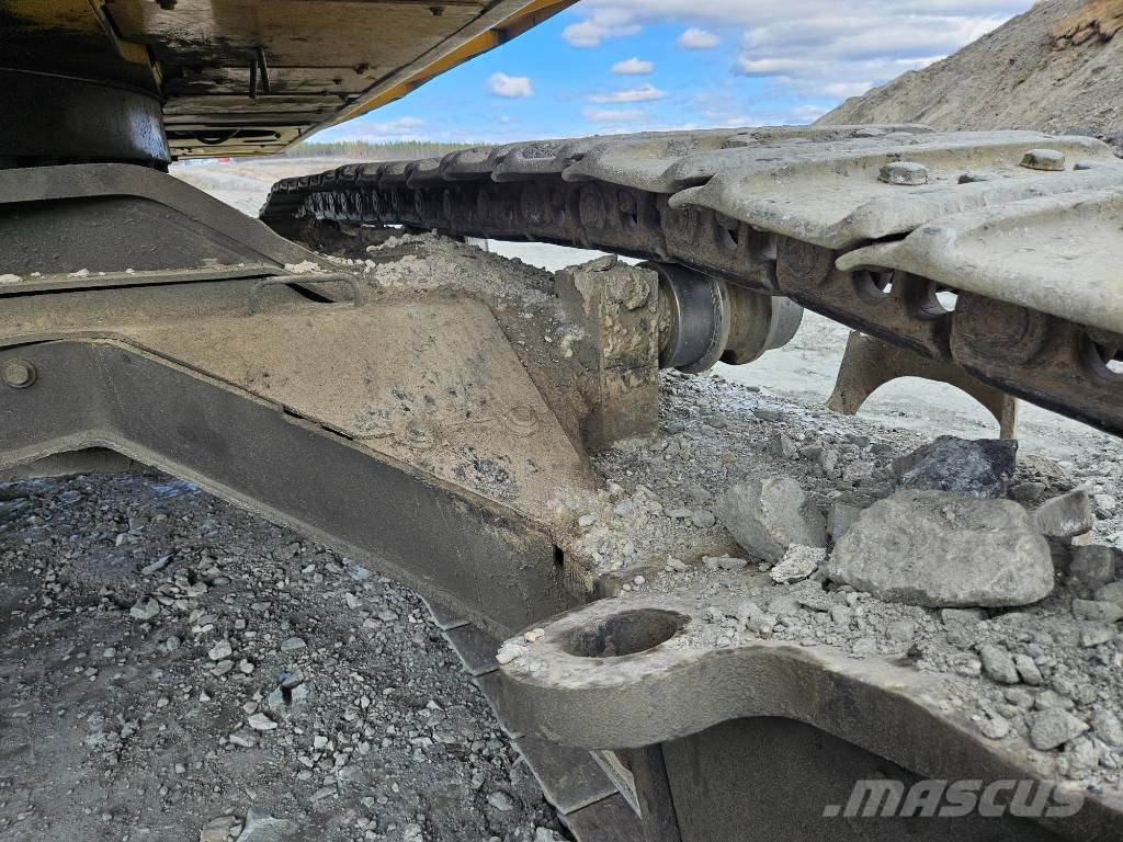 CAT 390 F حفارات زحافة