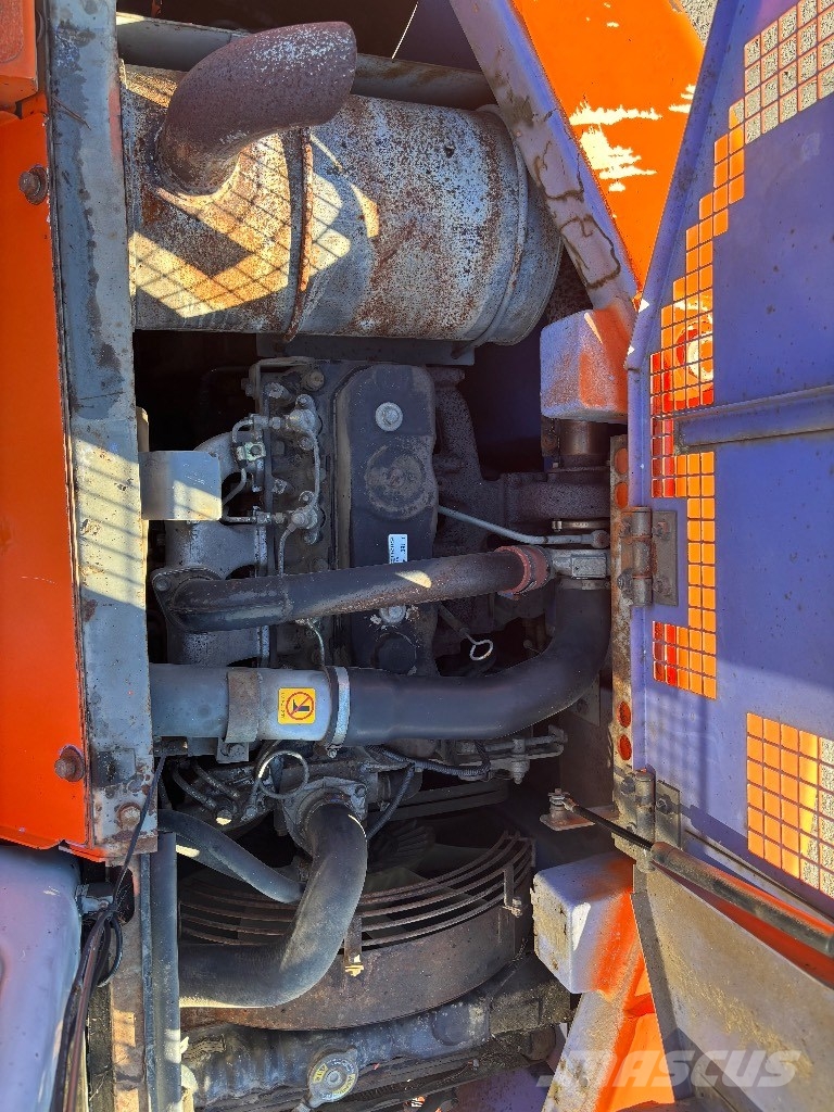 Hitachi EX 135 UR / Kallistaja, Tee Se Itse, Ei CE! Lánctalpas kotrók