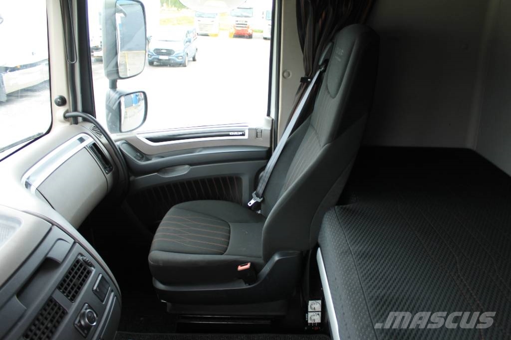DAF XF 530 FTT Truck Tractor Units