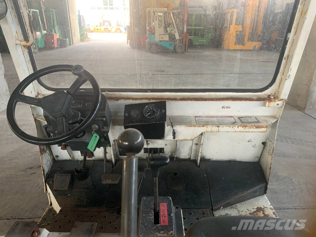 Nissan ET02A20U V-2212 EO Airport equipment