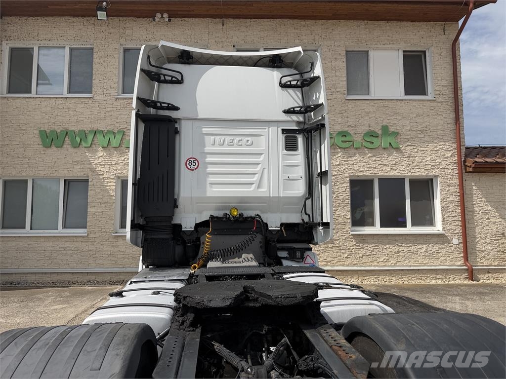 Iveco Stralis VIN 465 وحدات الجر