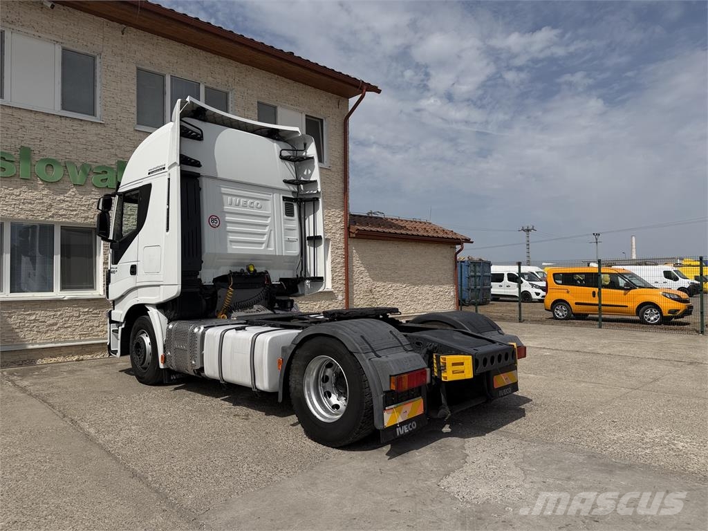 Iveco Stralis VIN 465 وحدات الجر