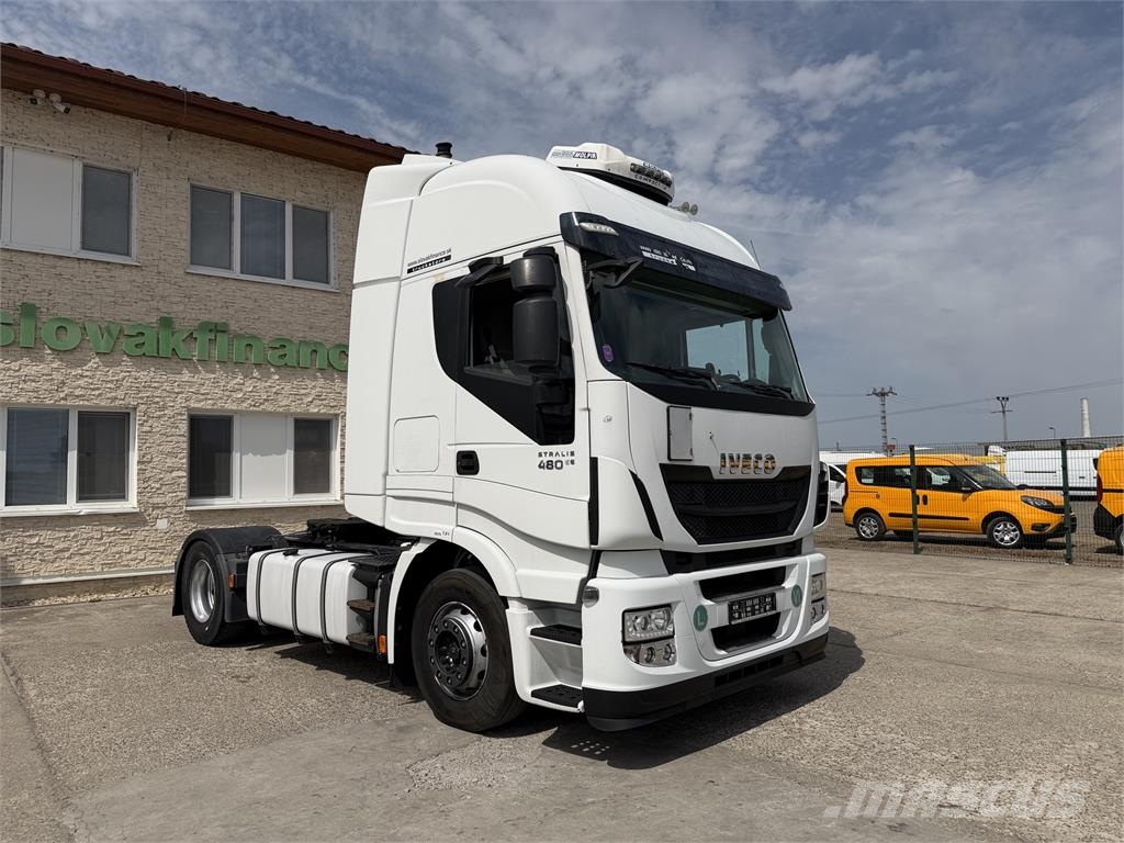 Iveco Stralis VIN 465 وحدات الجر
