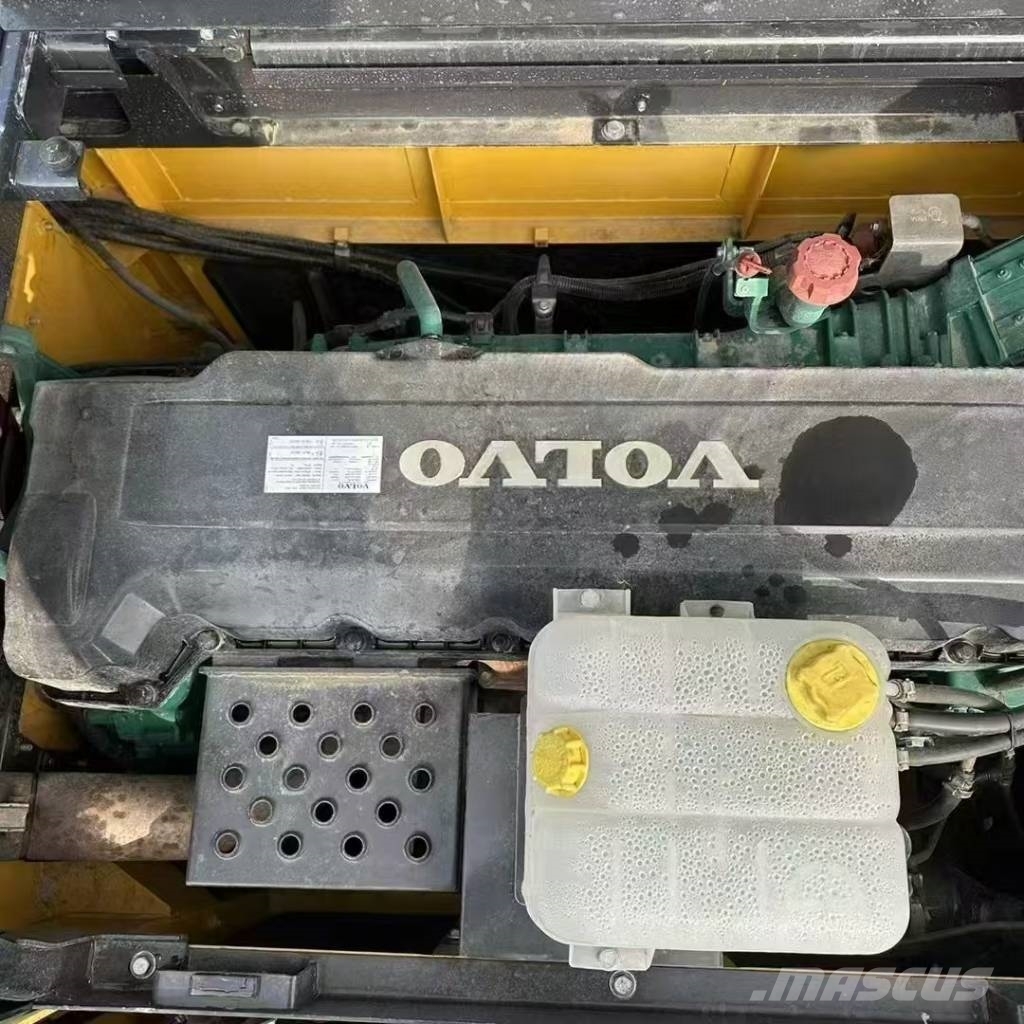 Volvo 480D Paletli ekskavatörler