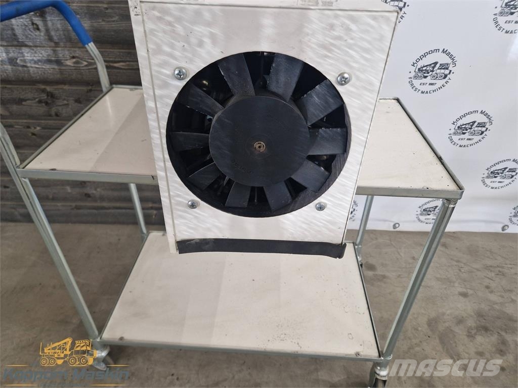 Rottne Kondensor 24V R134A , 062-0307 Ostale komponente