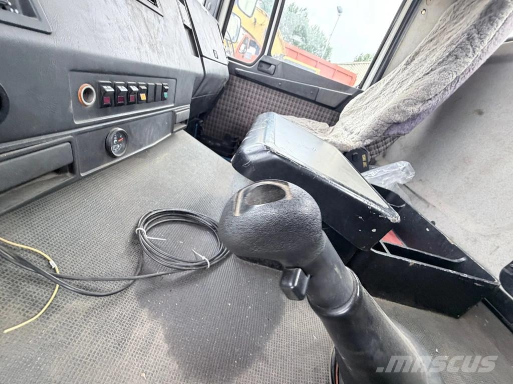 MAN 26 .332 Chassis Cabine 6x4 Manual Gearbox Big Axle Trækkere
