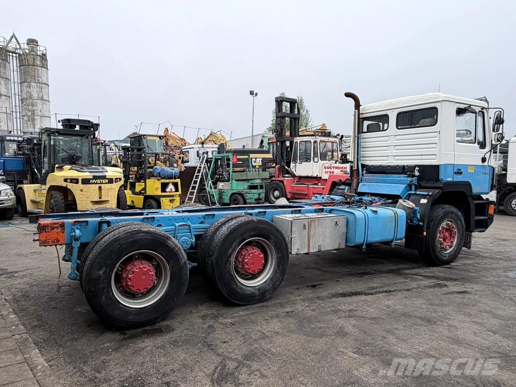 MAN 26 .332 Chassis Cabine 6x4 Manual Gearbox Big Axle Trækkere