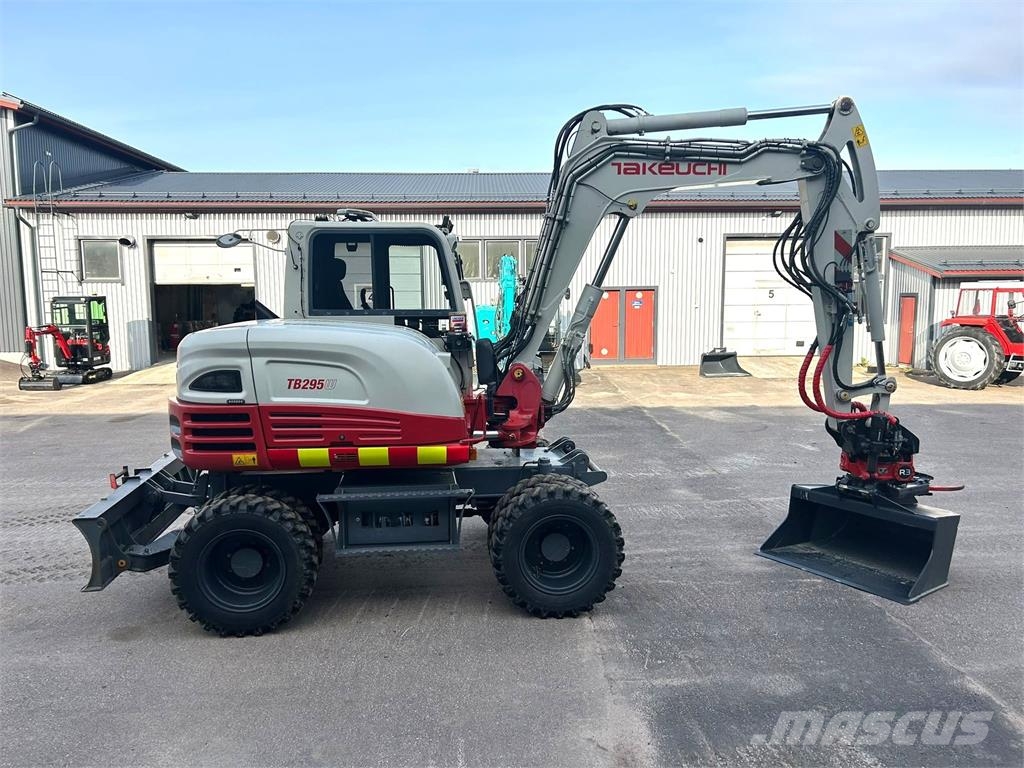 Takeuchi TB295W PYÖRITTÄJÄLLÄ Excavadoras de ruedas