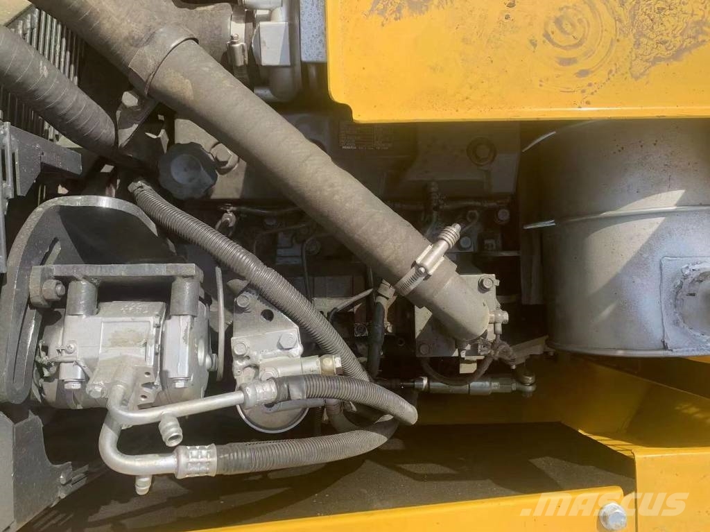 Komatsu PC 130-7 中型挖掘机