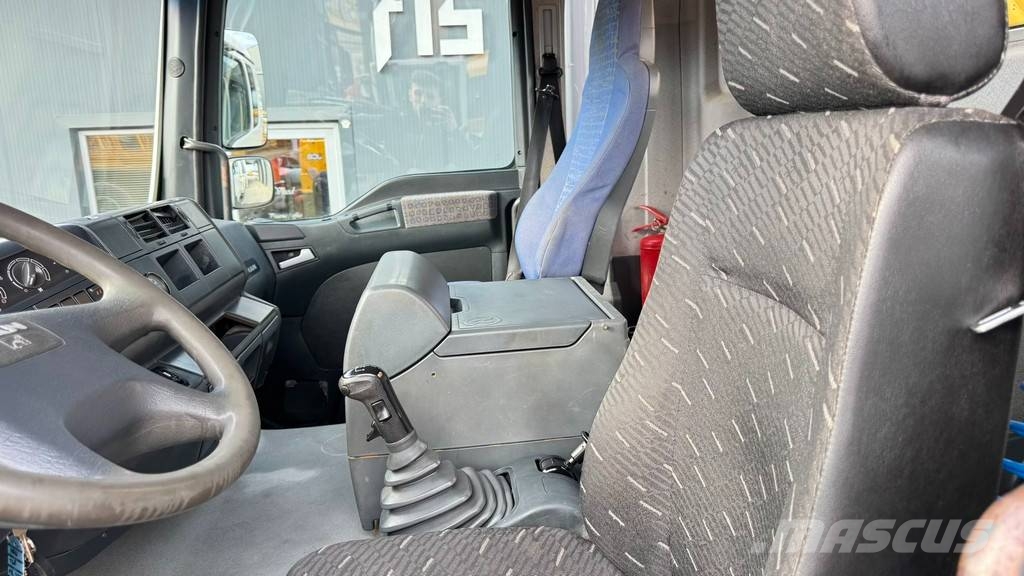 MAN 18.313 4x2 tipper - EFFER 1140 2S crane Camiones bañeras basculantes o volquetes