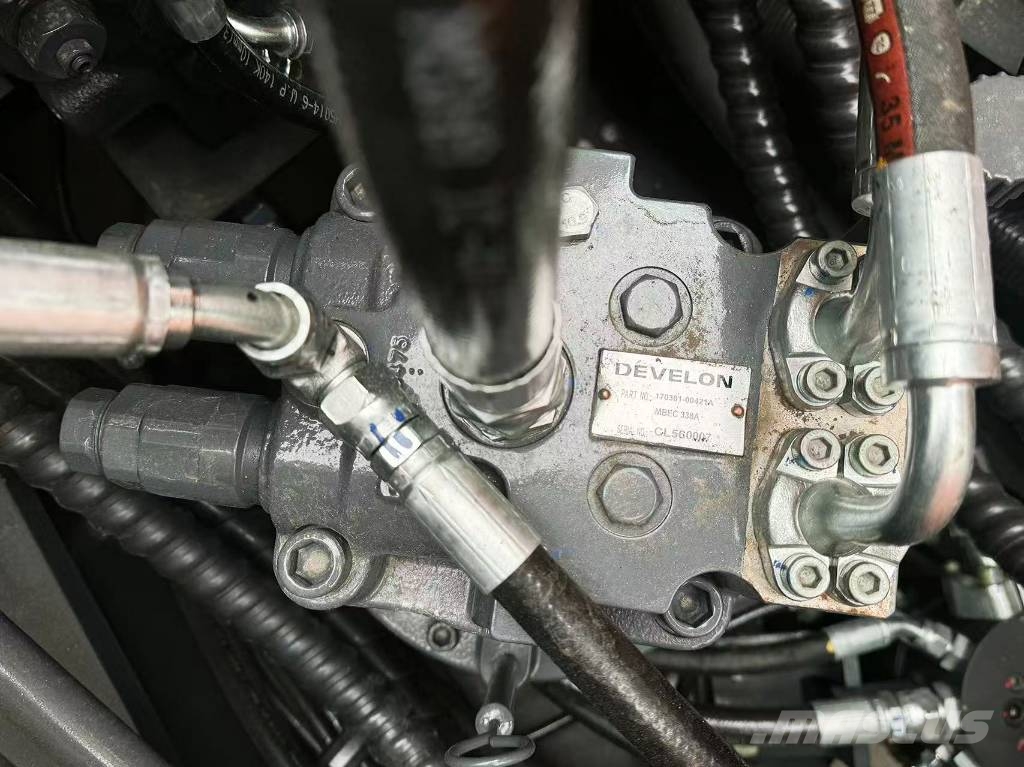 Develon DX150WE Колесни екскаватори