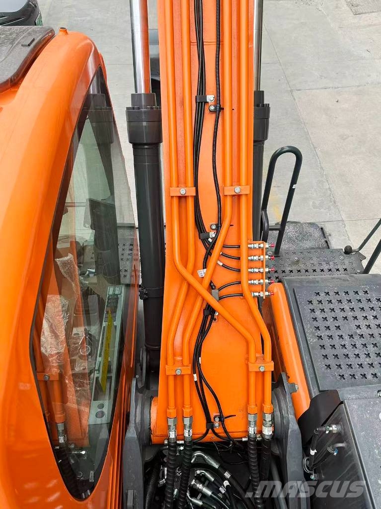 Develon DX150WE Колесни екскаватори