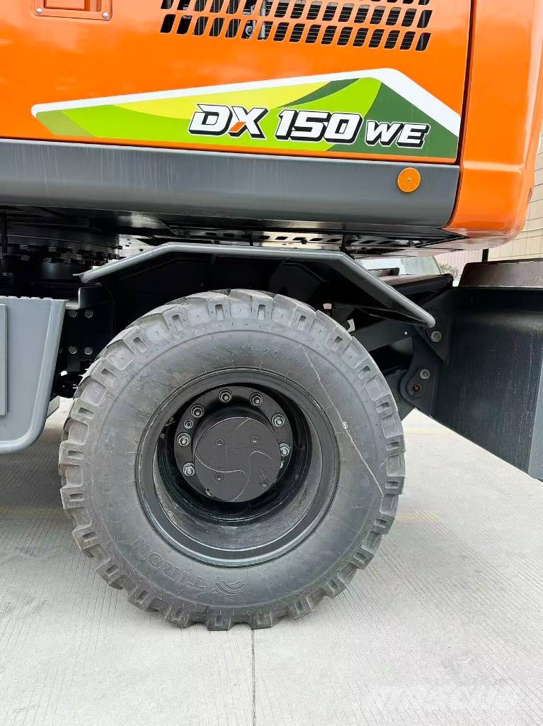 Develon DX150WE Колесни екскаватори