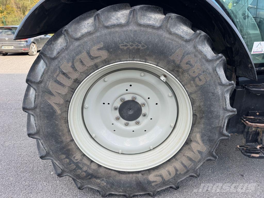 Valtra N114 Traktorit