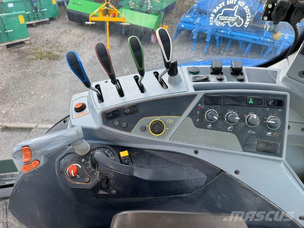 Valtra N114 Traktorit