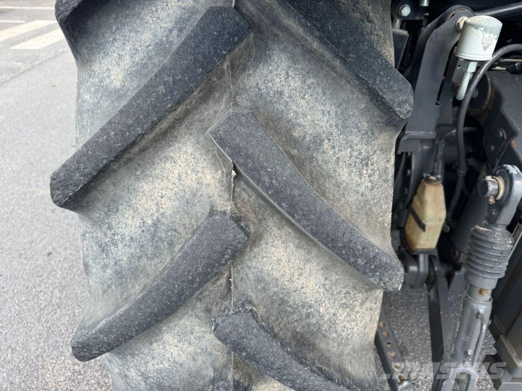 Valtra N114 Traktorit