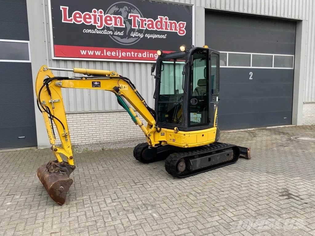Komatsu PC26MR-3 Miniexcavadoras