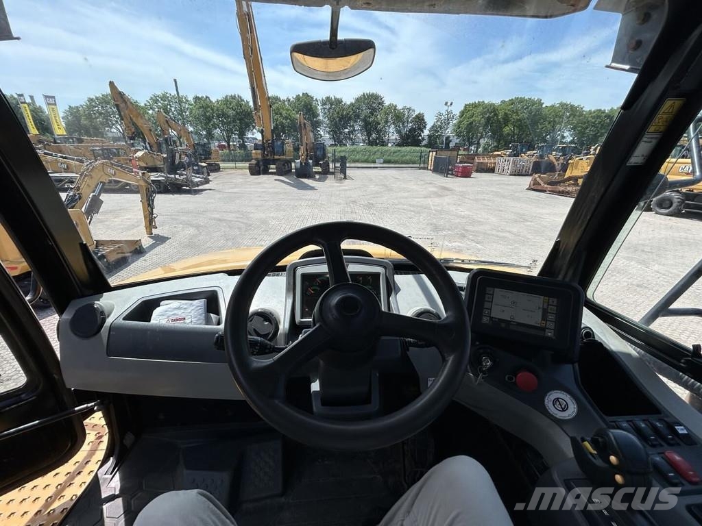 CAT 730-04 Άκαμπτα Dumper με ανατρεπόμενο κάδο