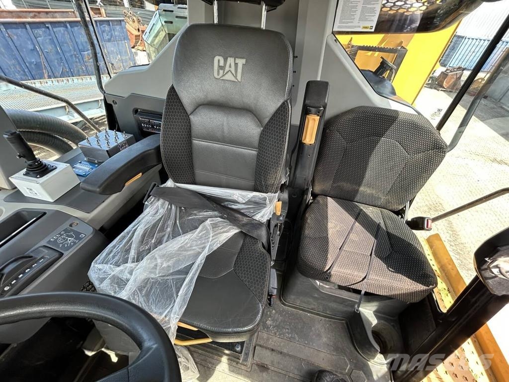 CAT 730-04 Άκαμπτα Dumper με ανατρεπόμενο κάδο