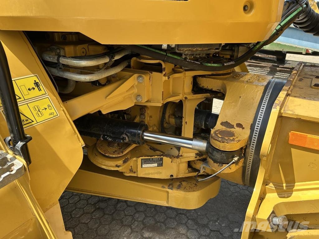 CAT 730-04 Άκαμπτα Dumper με ανατρεπόμενο κάδο