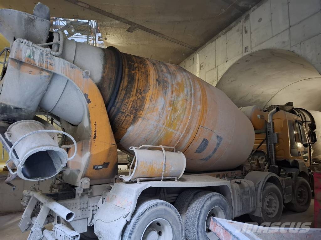 Renault Kerax خلاطات خرسانة/ملاط