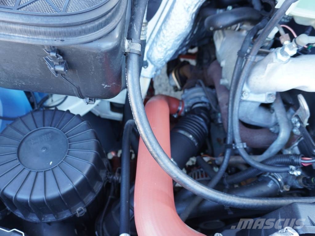 Iveco Daily 35C13 Camiones volquete para virutas de madera
