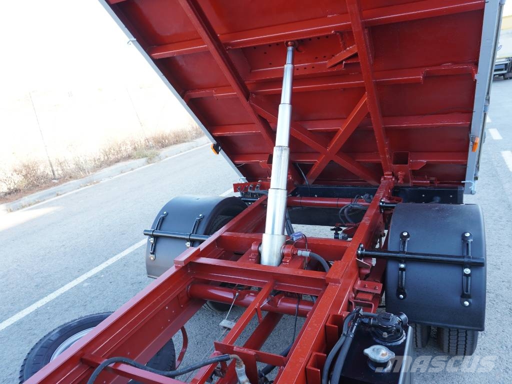 Iveco Daily 35C13 Camiones volquete para virutas de madera