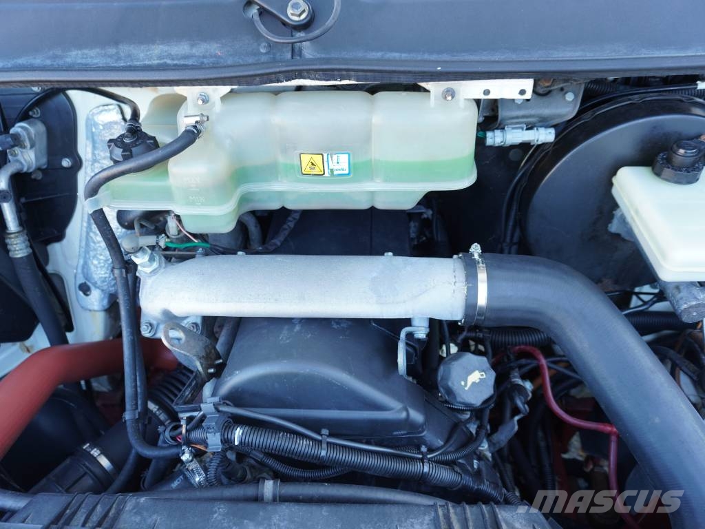 Iveco Daily 35C13 Camiones volquete para virutas de madera