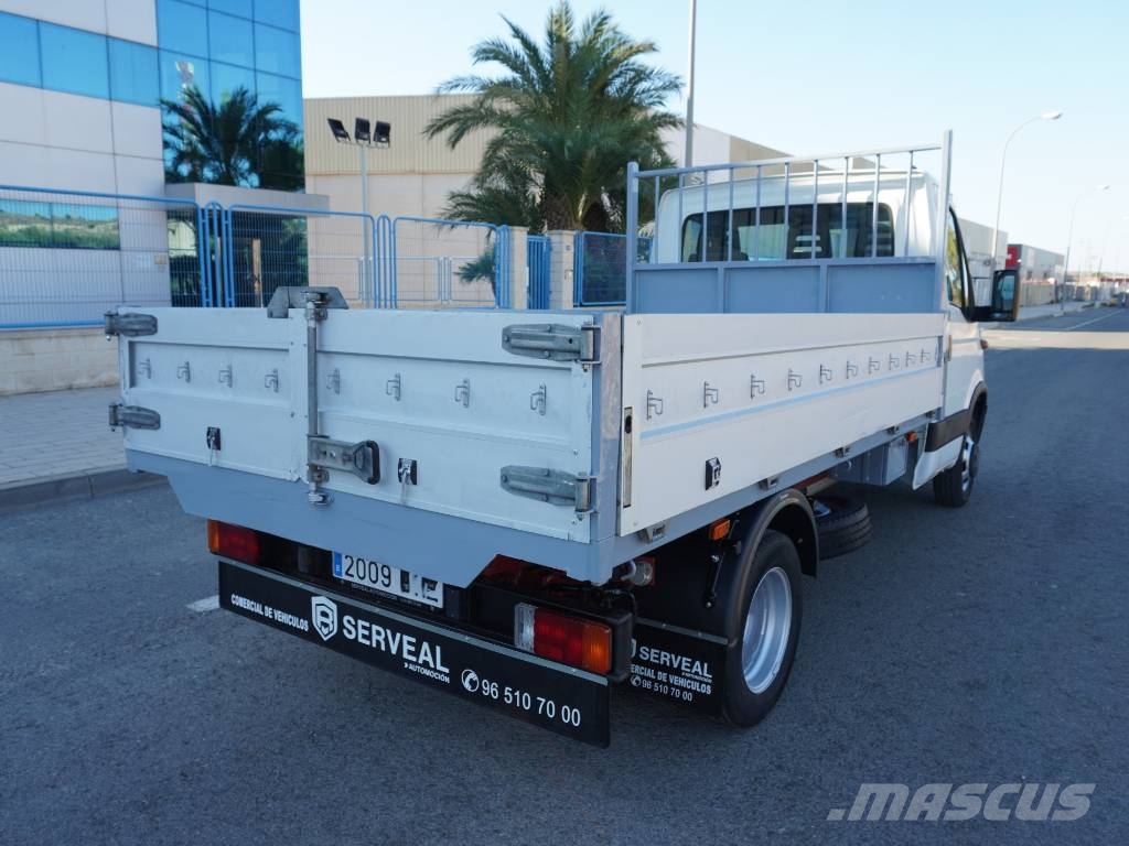 Iveco Daily 35C13 Camiones volquete para virutas de madera