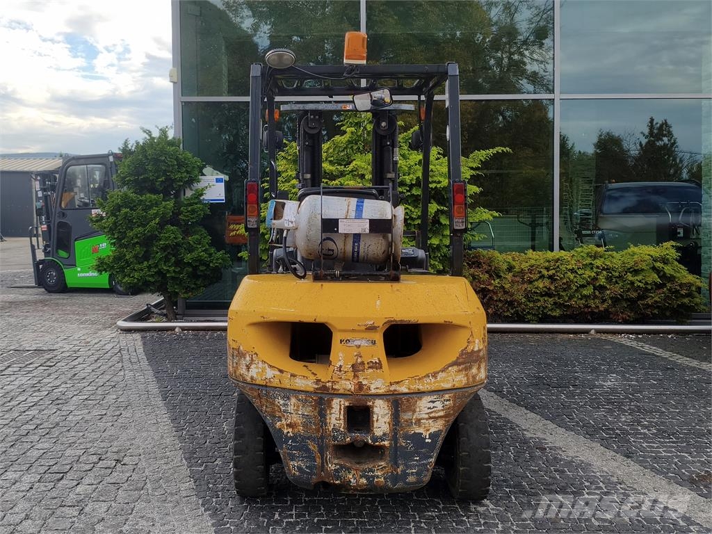 Komatsu FG25HT-17 Carretillas LPG