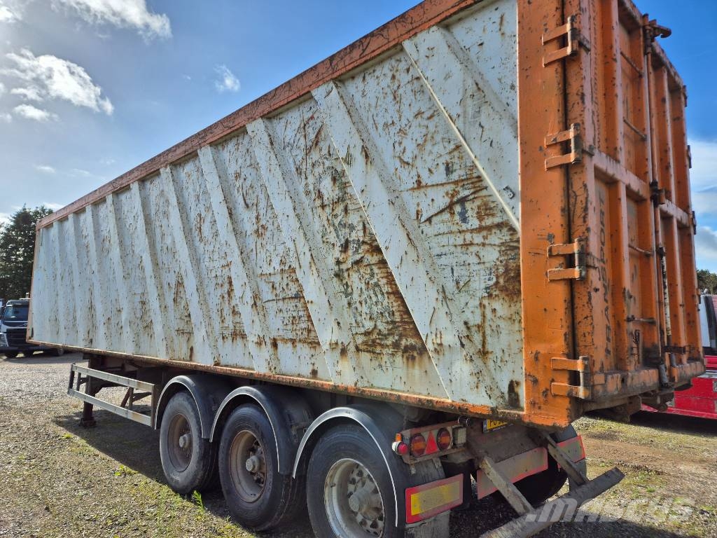 AMT 3 akslet 71m3 stål tipper // steel tipper // synet Semi Reboques Basculantes