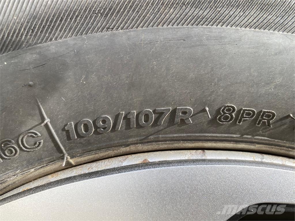 Peugeot Expert VIN 381 Biler