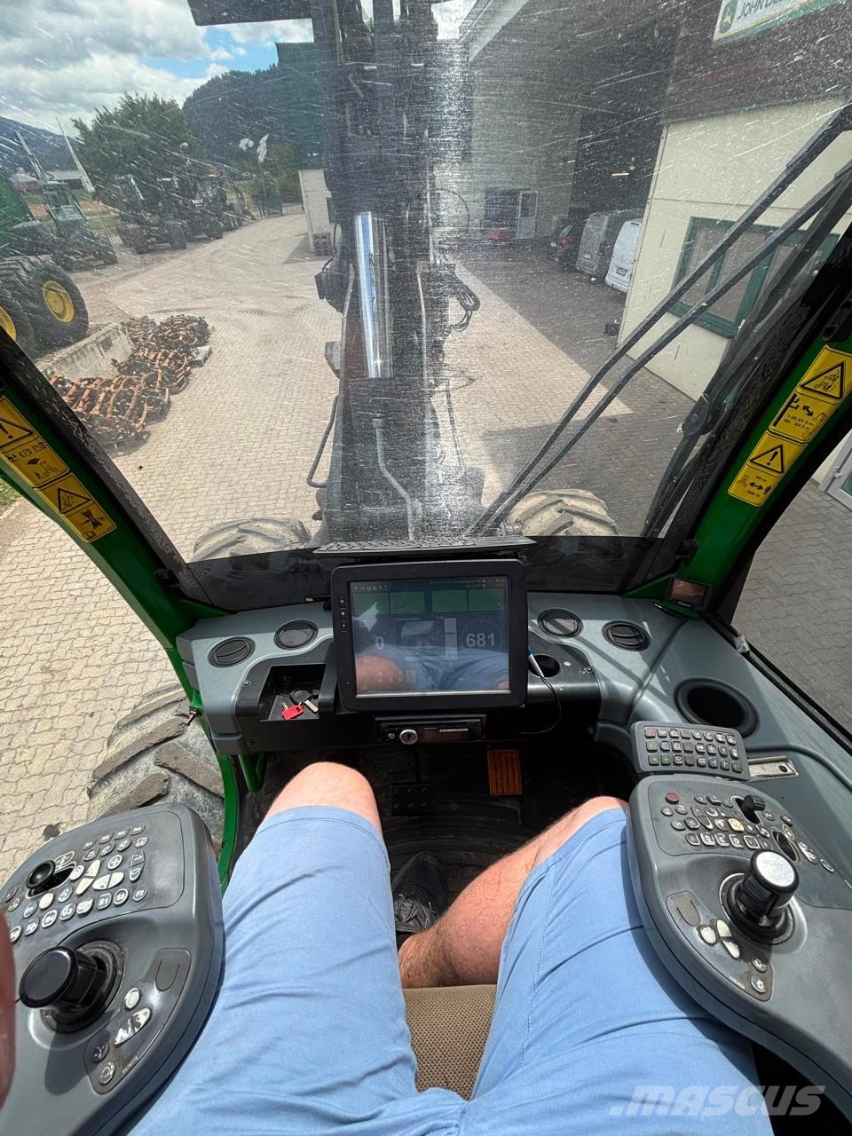 John Deere 1270G Harvesters