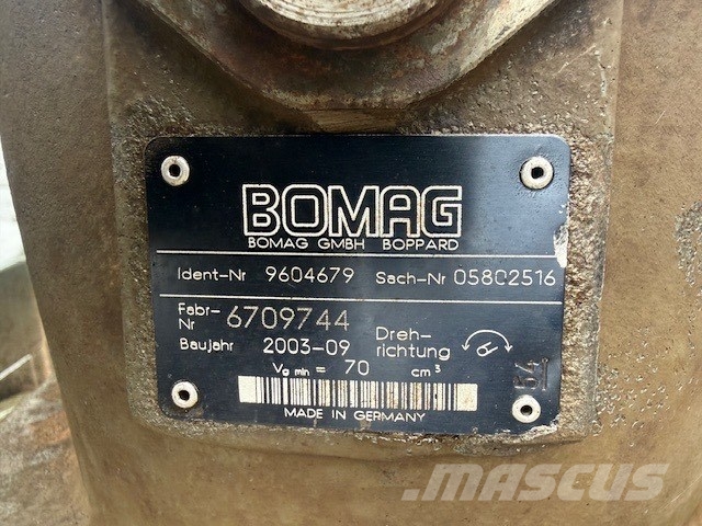 Bomag BC 572 RB USED HYDRAULIC PARTS Afvalpersen