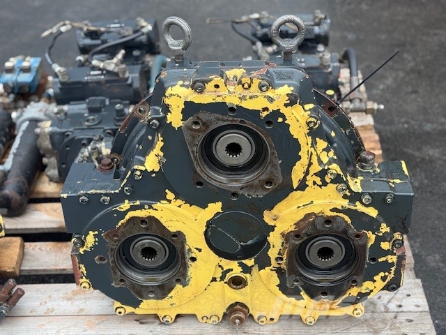 Bomag BC 572 RB USED HYDRAULIC PARTS Afvalpersen