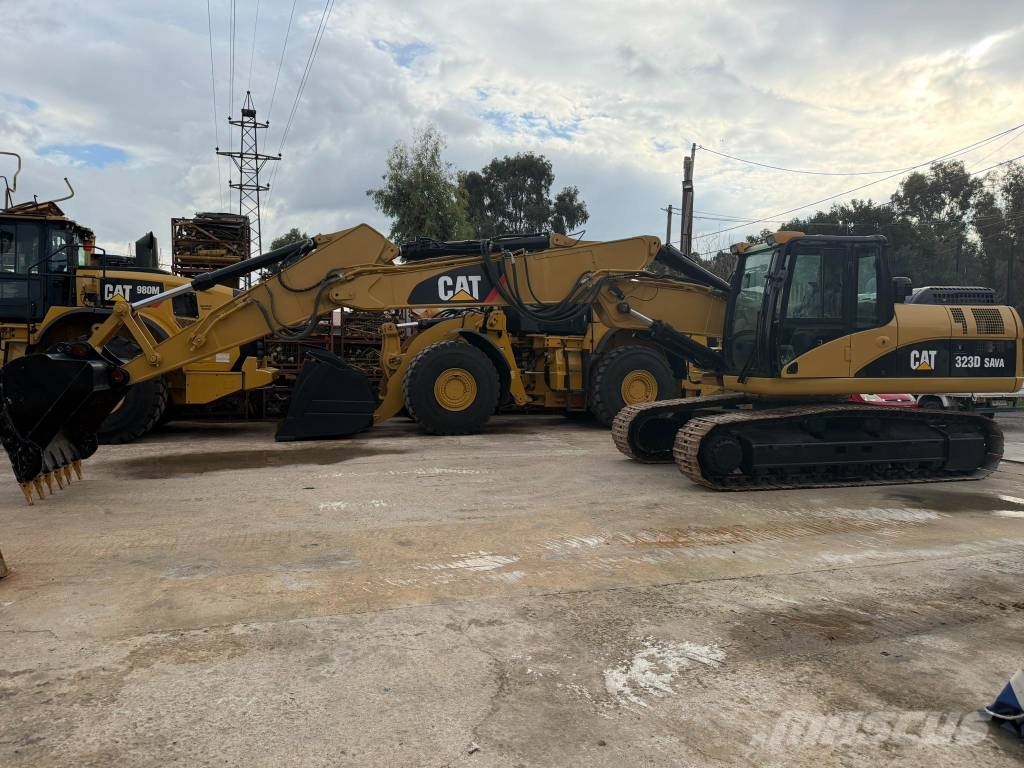 CAT 323 D SA TRUCK EXCAVATOR Εκσκαφείς με ερπύστριες