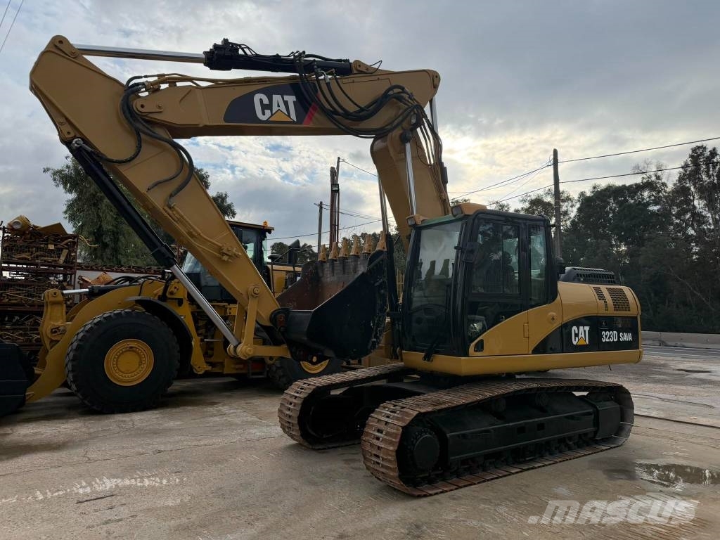 CAT 323 D SA TRUCK EXCAVATOR Εκσκαφείς με ερπύστριες