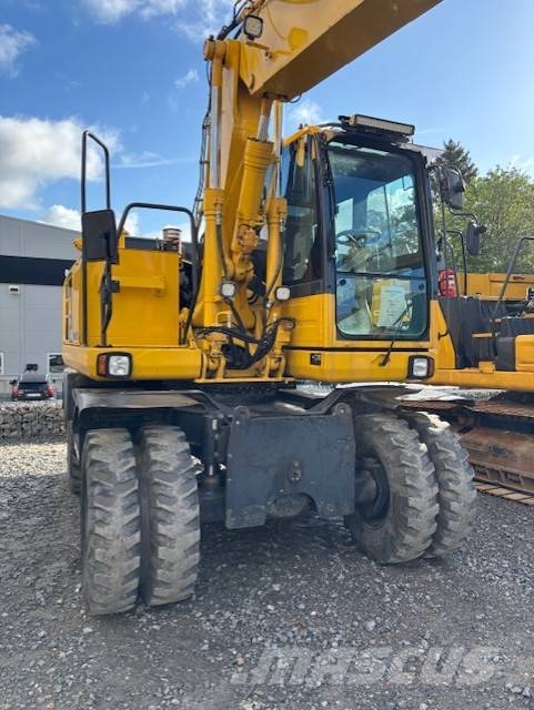 Komatsu PW 148-8 حفارات بعجل