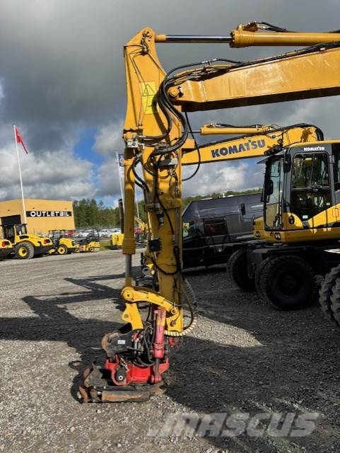 Komatsu PW 148-8 حفارات بعجل