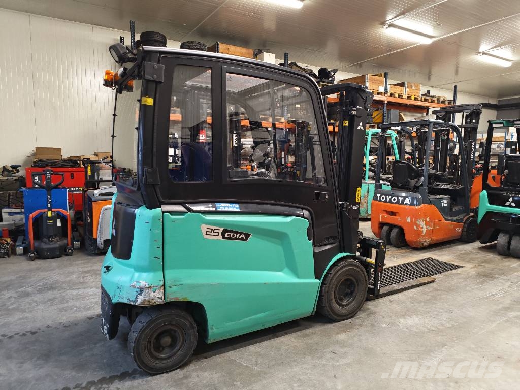 Mitsubishi FB 25 CN Electric forklifts