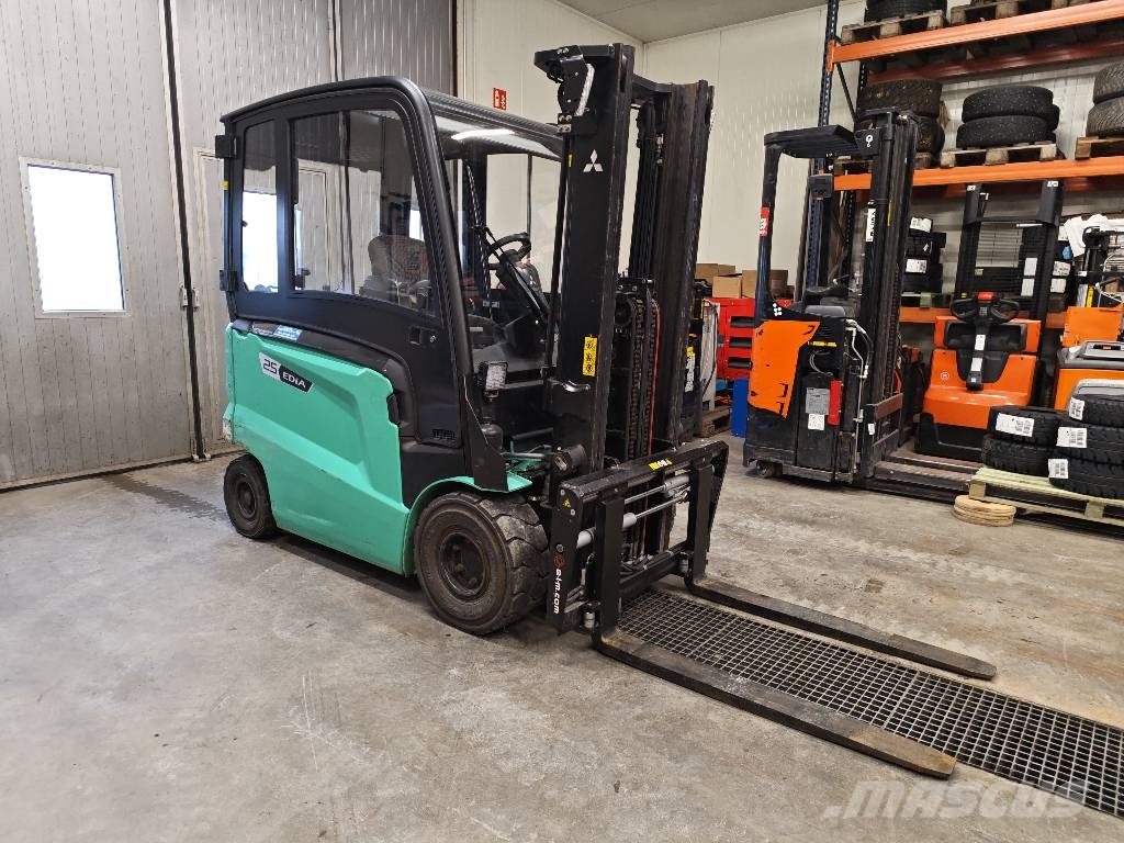 Mitsubishi FB 25 CN Electric forklifts