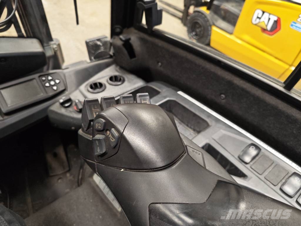 Mitsubishi FB 25 CN Electric forklifts