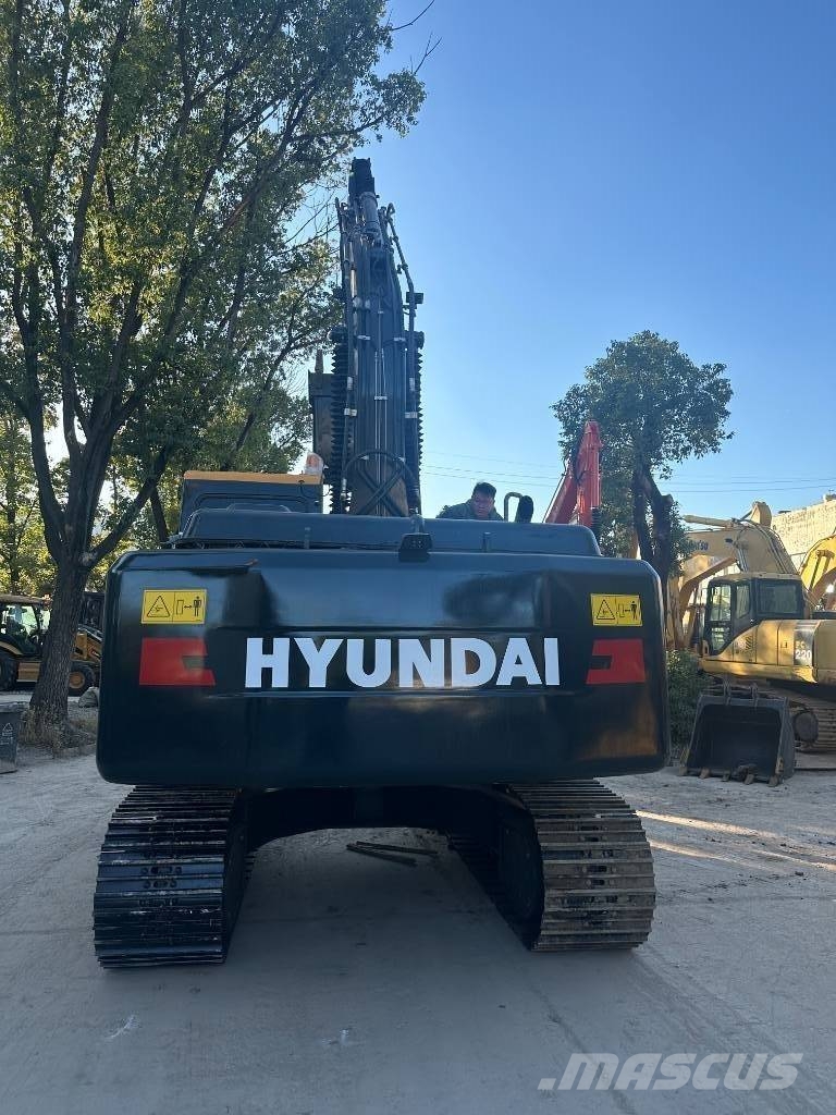 Hyundai HX220HD حفارات وسط 7 طن - 12 طن