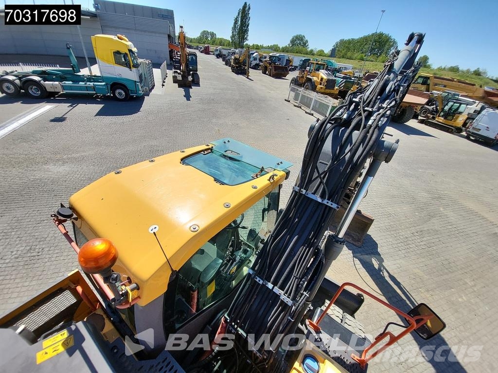 Volvo EWR150 E Outriggers + Blade Koparki kołowe