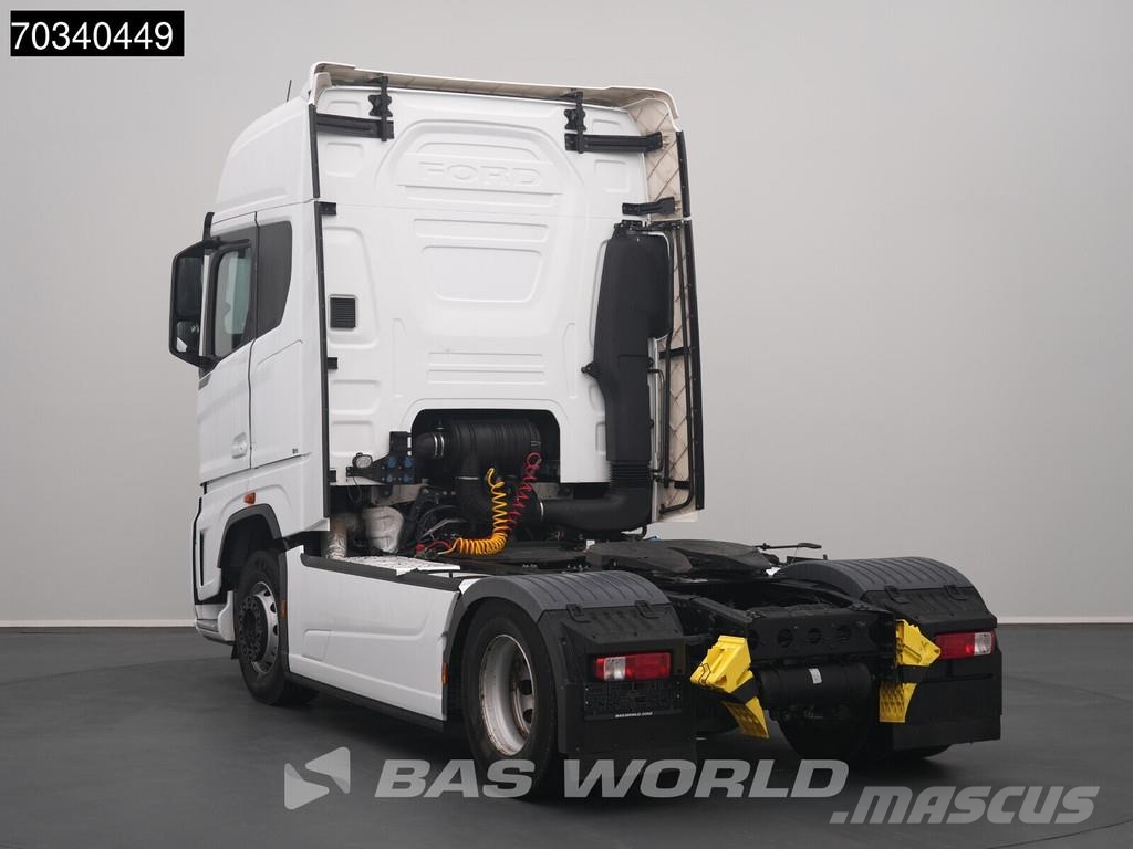 Ford F-Max 500 4X2 Retarder 2xTanks Standklima Navi ACC Trekkers