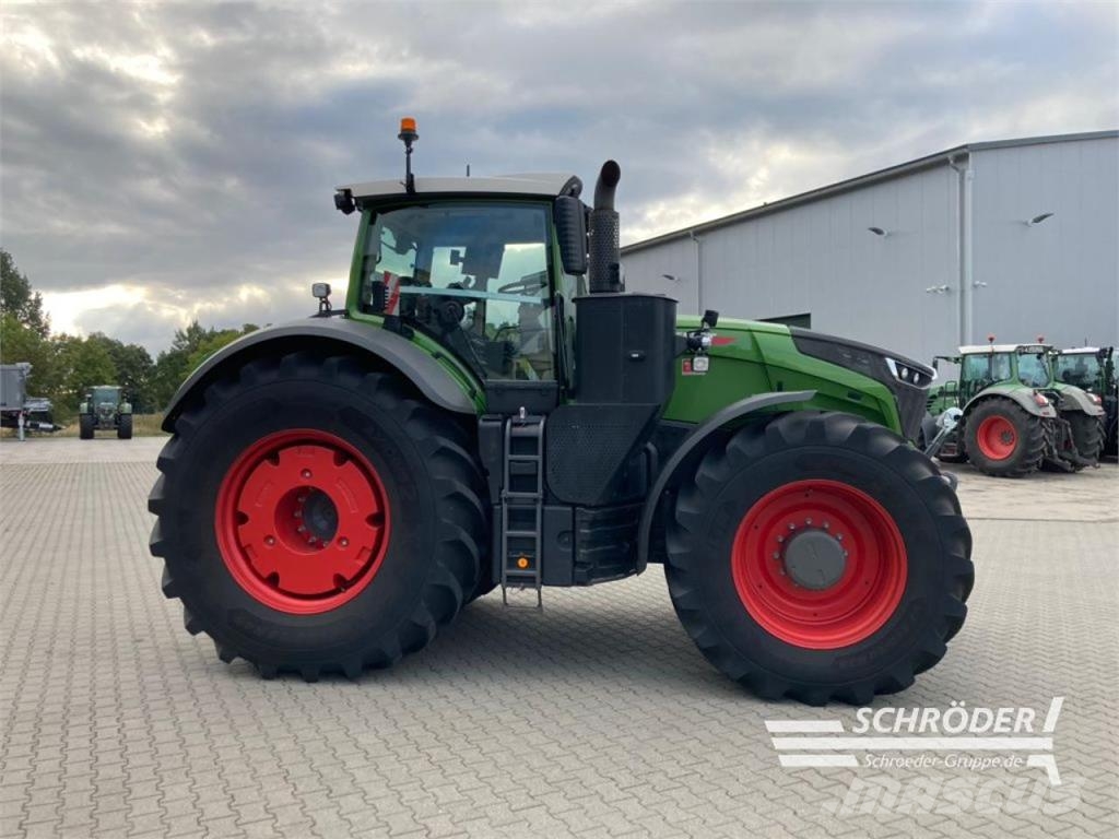 Fendt 1050 VARIO GEN3 PROFI PLUS Tractors