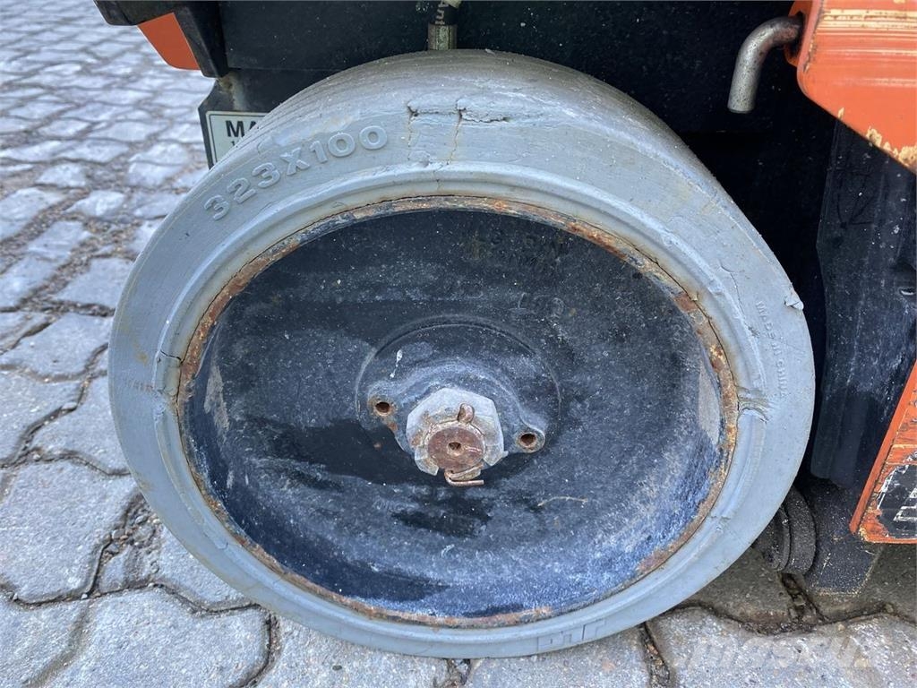 JLG 1932R Käärtõstukid