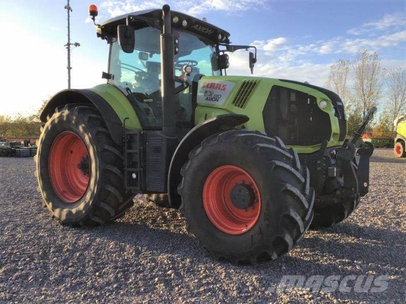 CLAAS AXION 810 CMATIC Traktoriai