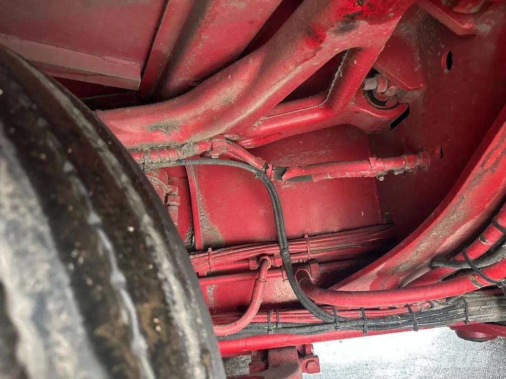 Meusburger 4 AXLE STEERING - DOUBLE EXTENDABLE UP TO 28 M - E نصف مقطورة مسطحة منخفضة